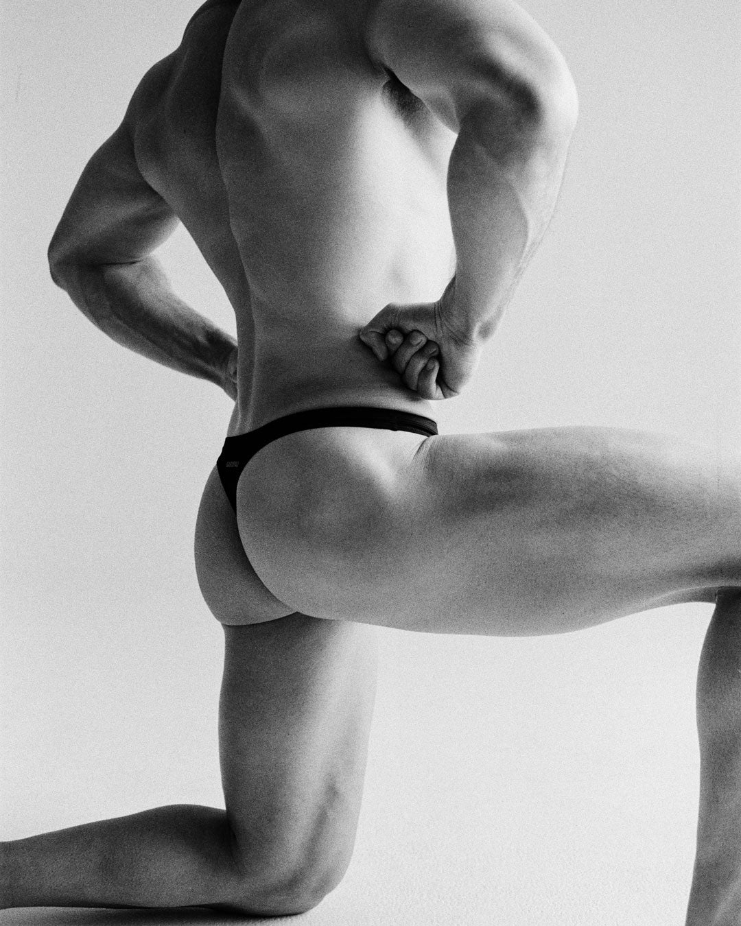 08. Thong