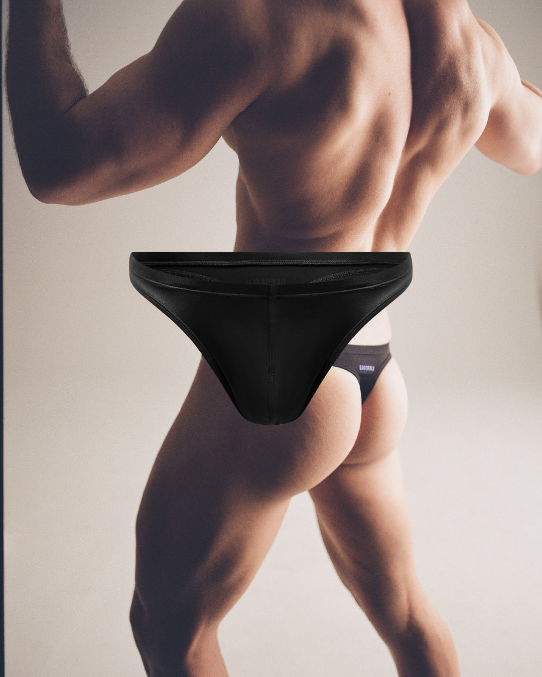08. Thong