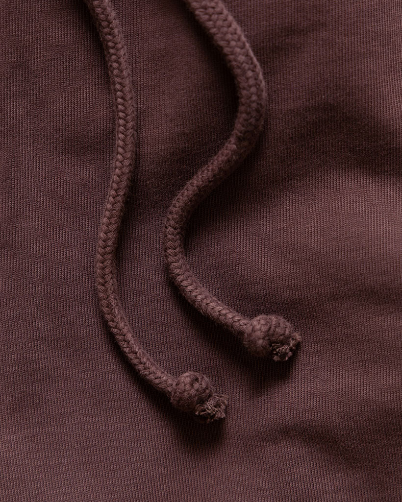 Men's heavyweight shorts in chocolate, drawstring detail