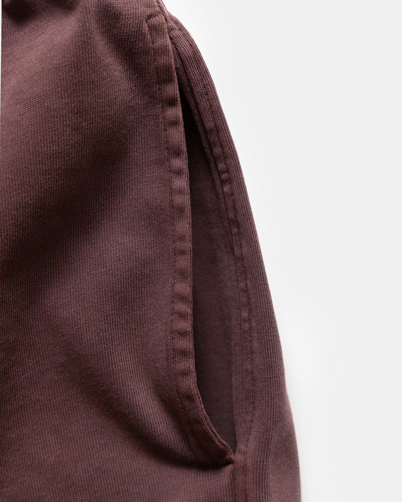 Men's heavyweight shorts in chocolate, side pocket detail