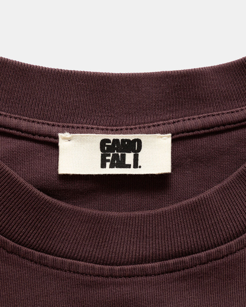 Men's heavyweight t-shirt in chocolate, neck rib and label detail